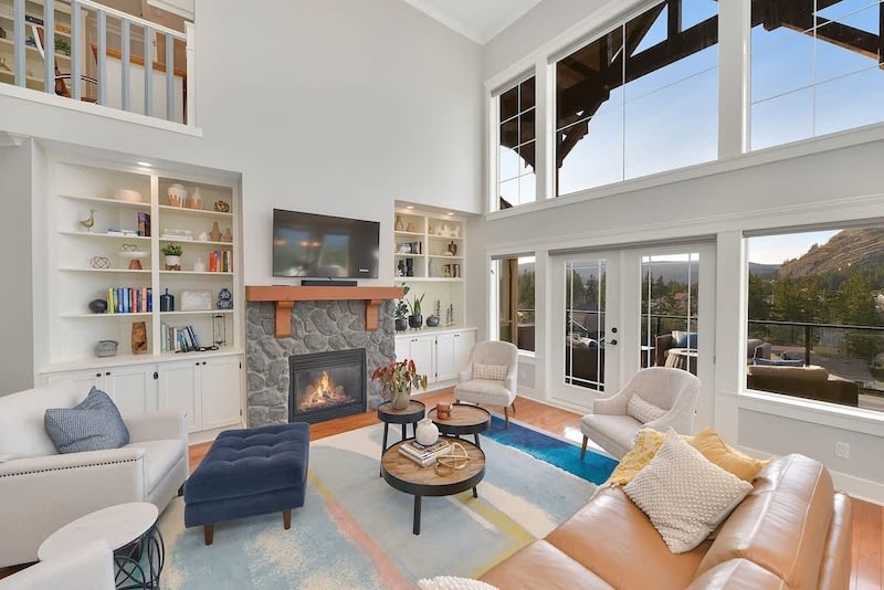 Mount Finlayson Home